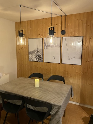Dining - Appartement en centre station résidence le Pavin (Besse-et-Saint-Anastaise)