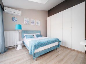 1 chambre, fer et planche à repasser, Wi-Fi, literie fournie