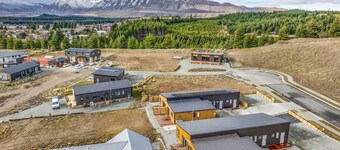 New stylish 2bedroom warm unit /kingbed/Unit5