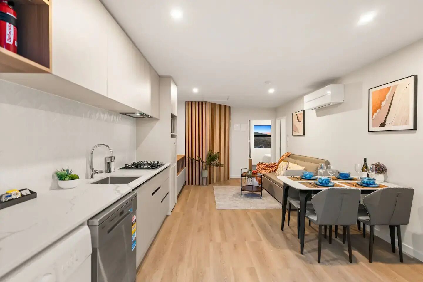 Fridge, microwave, stovetop, dishwasher