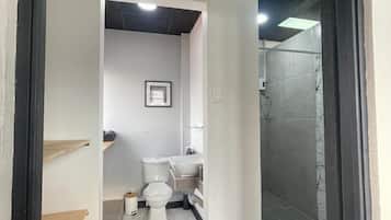 Deluxe Single Room, City View | Bathroom | Shower, towels, soap, toilet paper