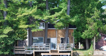 The Lakefront House is nestled on a private, family-friendly lane.