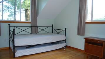 2 bedrooms, desk, free WiFi