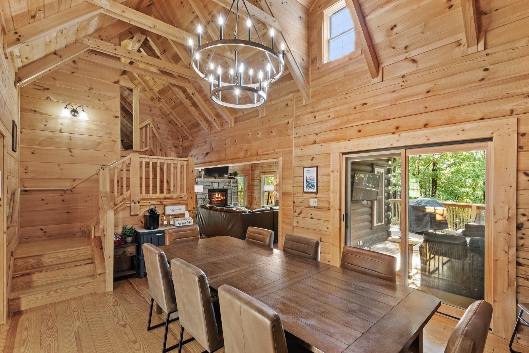 ثلاجة، فرن، موقد طهي مسطح، غسالة أطباق