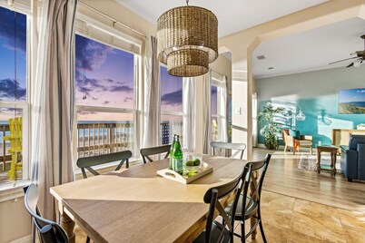 Spacious 4BR Getaway | Gulf Views & Gameroom Fun
