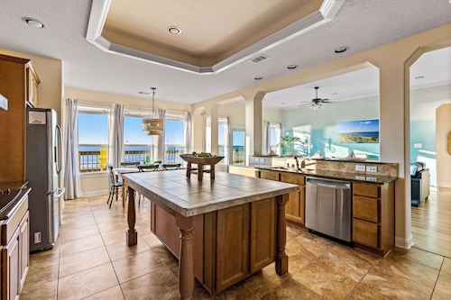 Spacious Getaway | Gulf Views & Gameroom Fun