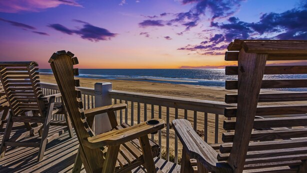 Unclassified image, 1 of 47, button - Beachfront | Direct Access, Outdoor Bar & Grill (Crystal Beach)