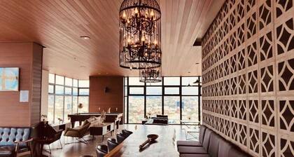 Downtown 1 BR Suite in Av Revolucion Tijuana