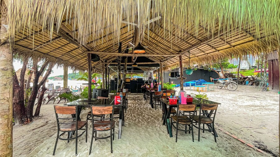 Ocean Lounge Bungalow