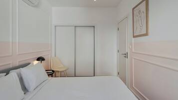 1 bedroom, iron/ironing board, travel crib, free WiFi