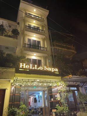 Front of property - Hello Sapa Hotel (Sa Pa)
