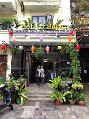Front of property - Hello Sapa Hotel (Sa Pa)