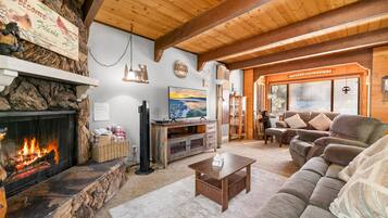 Smart TV, fireplace, DVD player