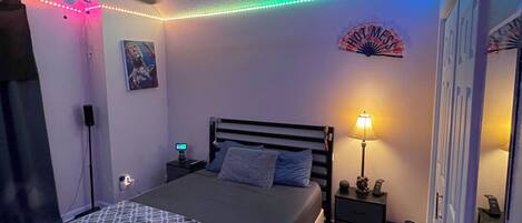 1 bedroom, WiFi, bed sheets