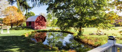 المنطقة المحيطة بالمنشأة