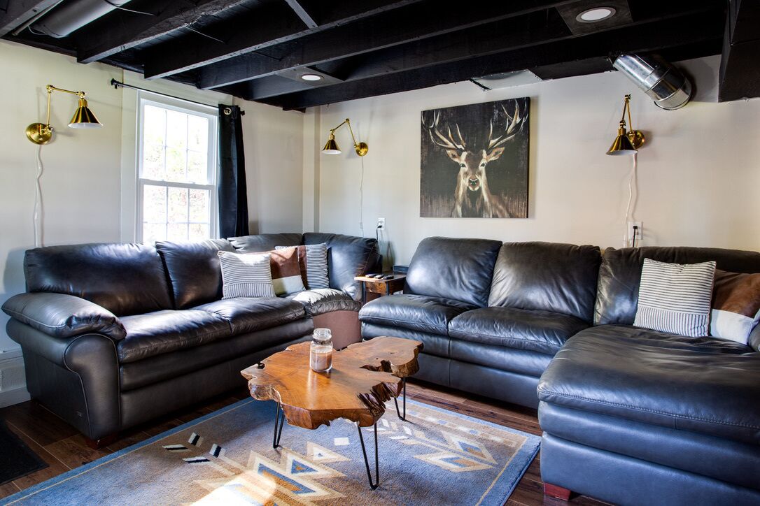 Smart TV, fireplace, table tennis, books
