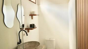 Comfort Double Room, Balcony, Pool View | Bathroom