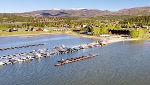 Marina - Luxury Lakefront Retreat on Lake Granby Near Snowmobiling (Grand Lake)