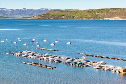 Beacon Landing Condo! - Luxurious Quality w/ Marina Right Outside - Lakefront on Lake Granby