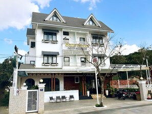 Exterior - Vô Tư Hotel (Da Lat)