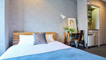 1 habitación, escritorio, tabla de planchar con plancha y wifi gratis