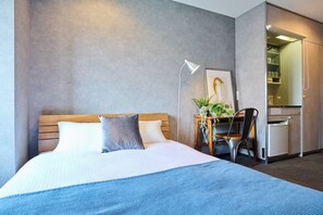 1 chambre, bureau, fer et planche à repasser, Wi-Fi gratuit