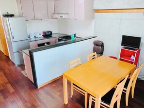 Fridge, microwave, cookware/dishes/utensils