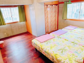 Bureau, Wi-Fi gratuit, draps fournis