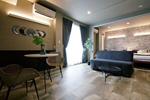 1 bedroom, desk, iron/ironing board, free WiFi