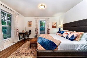 3 bedrooms, desk, iron/ironing board, travel cot - Whimsical Garden Escape -Fire Pits, Art & Nature Near Asheville (Fairview)