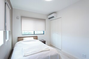 3 bedrooms, desk, free WiFi, bed sheets