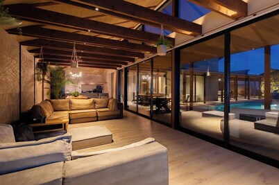 Fullyprivate villa with 3 bedrooms heated pool  / Choseigun Chiba