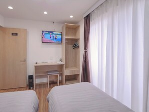 2 bedrooms, desk, iron/ironing board, free WiFi