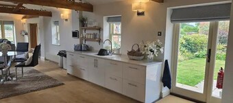 Stable View Barn - log Burner & dog Friendly