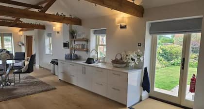 Stable View Barn - log Burner & dog Friendly
