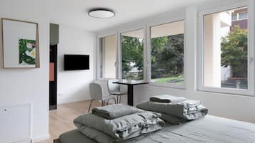 1 bedroom, free WiFi, bed sheets