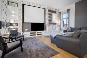 TV, fireplace, video games