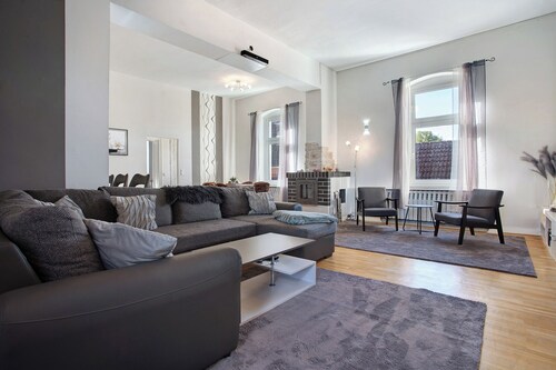 Apartment 'Ferienwohnung Zum Alten Hotel' with Wi-Fi