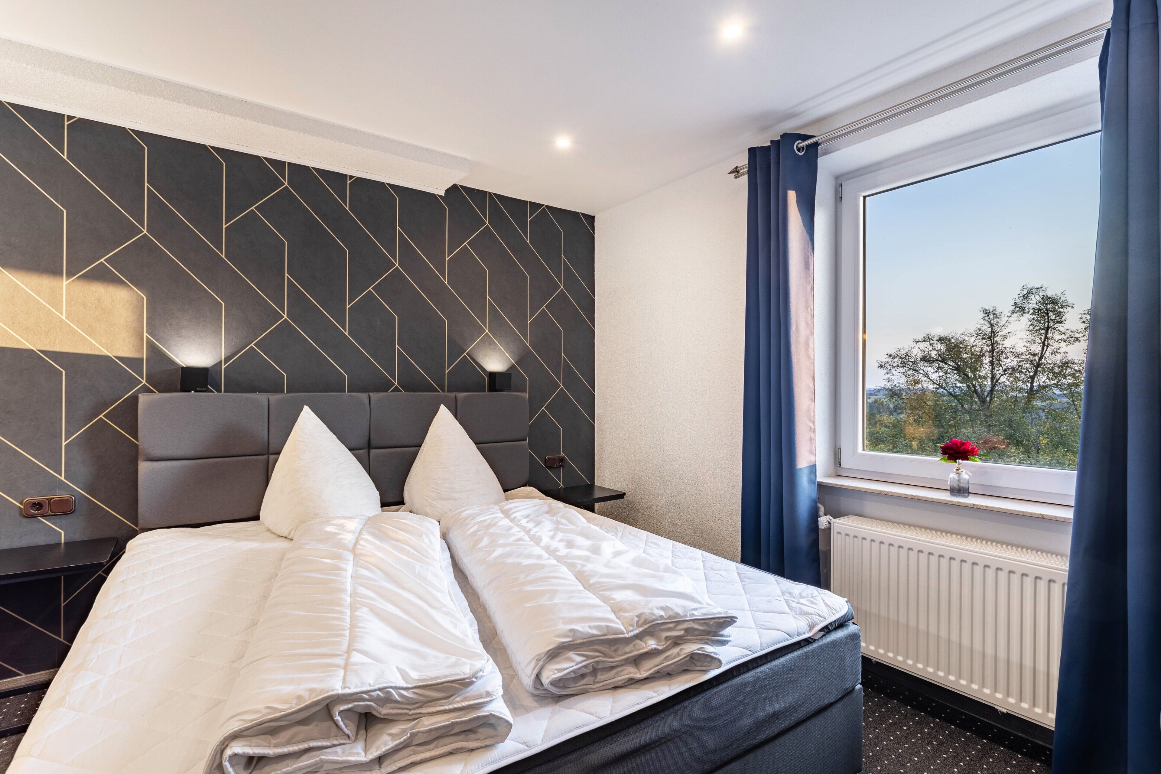 22 bedrooms, free WiFi