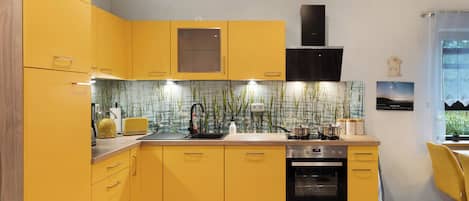 Microwave, oven, stovetop, dishwasher