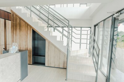 Aurora Rooms Riverdale