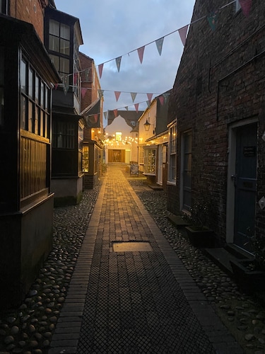 1Br-Balcony-PetFriendly-Garden-Free Parking