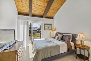 4 室のベッドルーム、アイロン / アイロン台、WiFi (無料)、ベッドシーツ