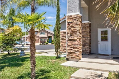 Guest House Roseville Retreat