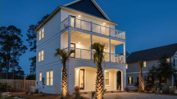 المنشأة من الخارج