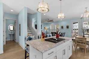 Unclassified image, 4 of 50, button