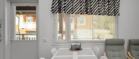 تناول الطعام