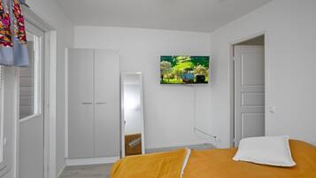 2 bedrooms, internet