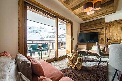 8-person flat with jacuzzi on the slopes