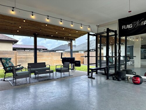 3-bedroom home with awesome amenities!